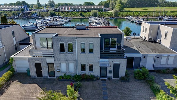 Te koop: Blauwe Reiger 38, 6988 CG Lathum